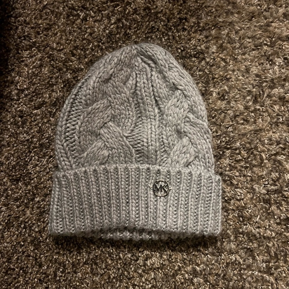 Michael Kors Scarf, Hat and Matching gloves! - Picture 3 of 5